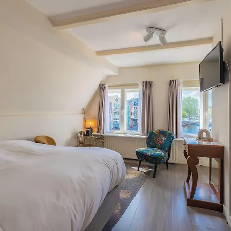 Hotel The Rose 2*