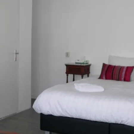 The Rose Hotel 2*
